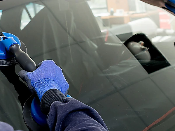 Unser Autoglas-Service – Bild 2 von 3