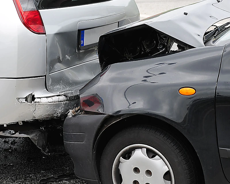 Beseitigung von Unfallschäden – Bild 1 von 3